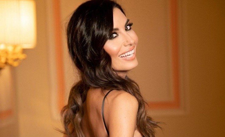 Elisabetta Gregoraci in posa