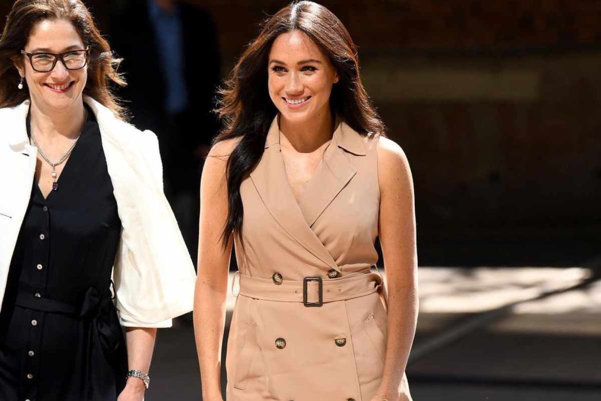 Mezzo busto Meghan Markle