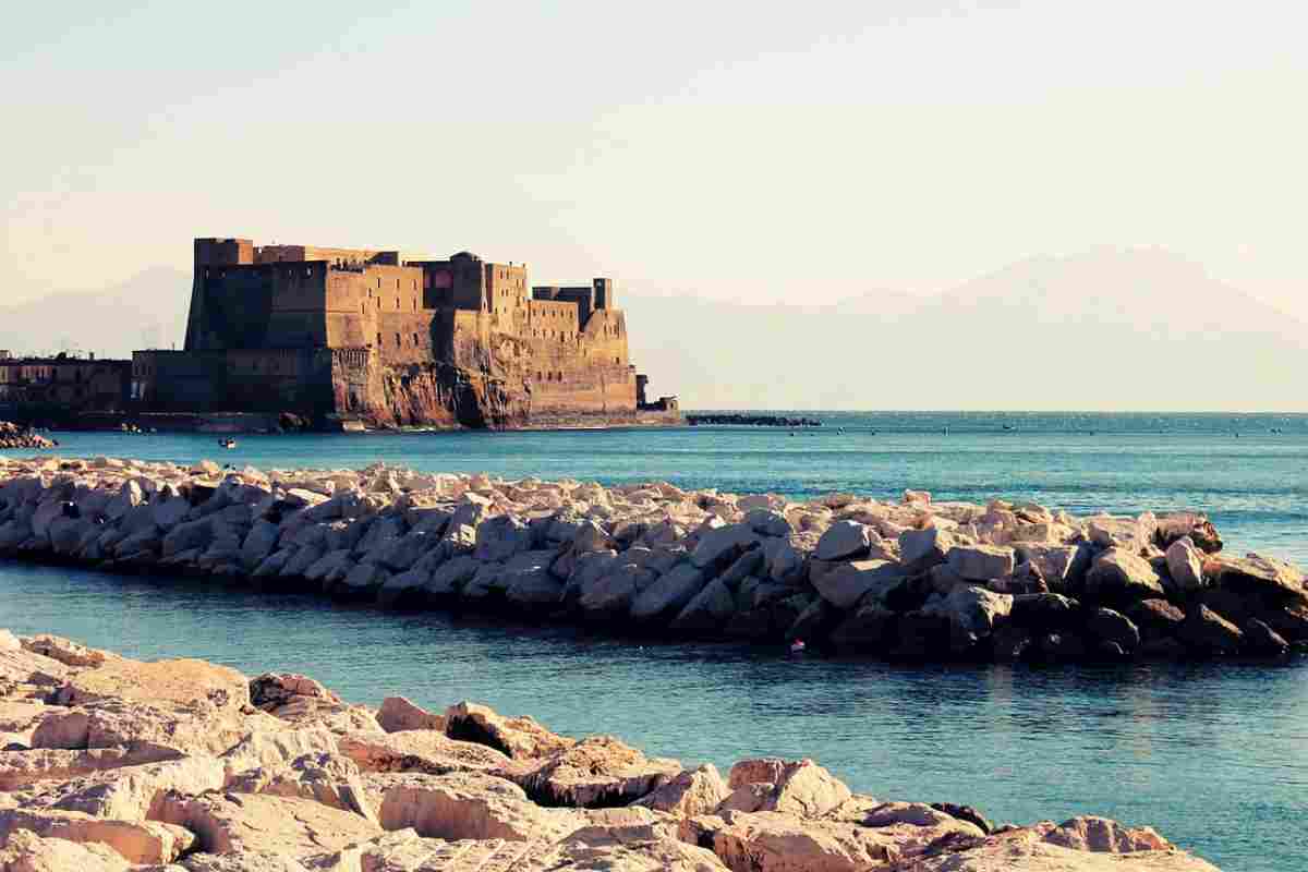 Mare Fuori luoghi belli Napoli 