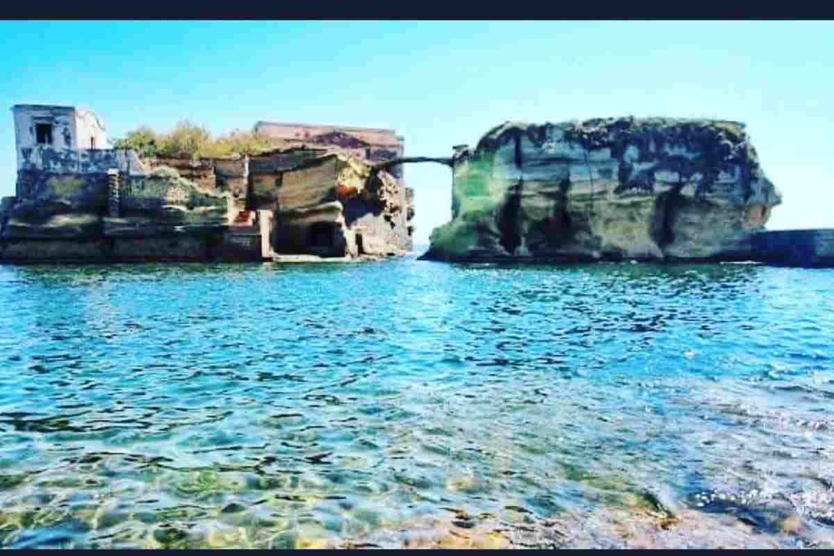 Mare Fuori luoghi belli Napoli 