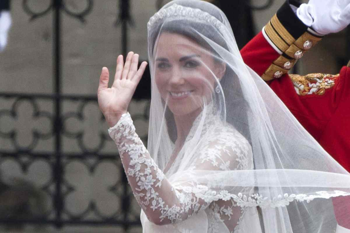 kate middleton abito sposa scandalo