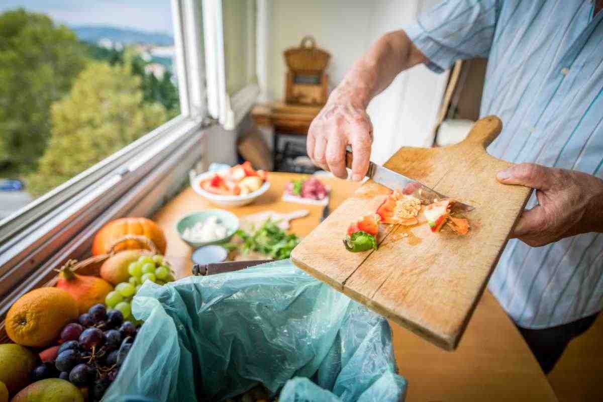 Come ridurre lo spreco a tavola, sia di cibo che di acqua