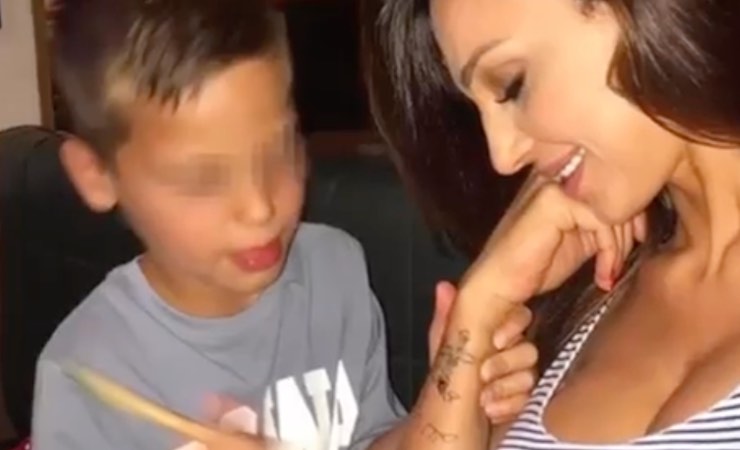 Anna Tatangelo e il figlio Andrea 